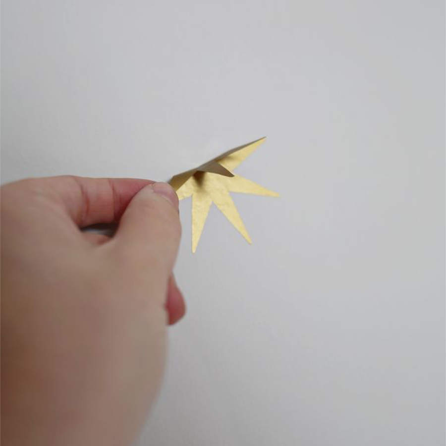 Vinilos Decorativos, Set de 12 Estrellas Medianos Dorado 091