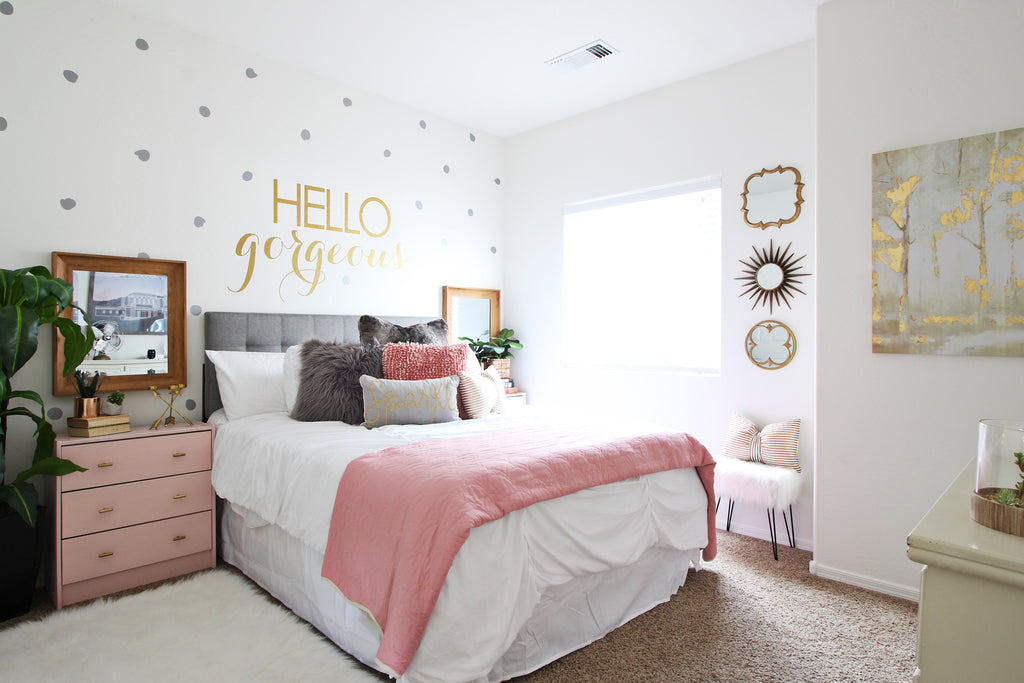 Vinilos Decorativos, Set frase “Hello Gorgeous” + 98 Lunares Irregulares